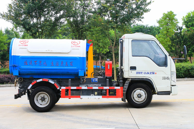 ​3方福田小卡之星勾臂垃圾车