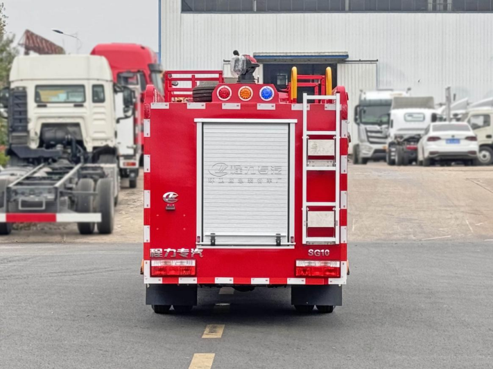 东风途逸1吨微型水罐消防车