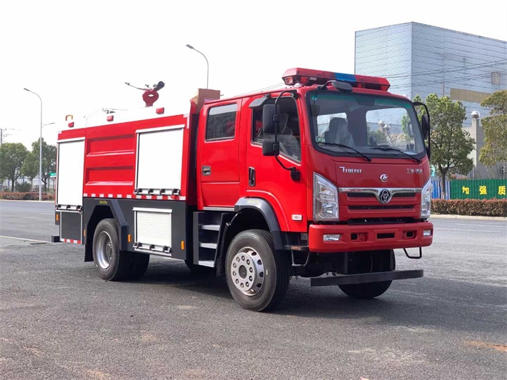 四驱三环十通6.3方水罐（泡沫）消防车