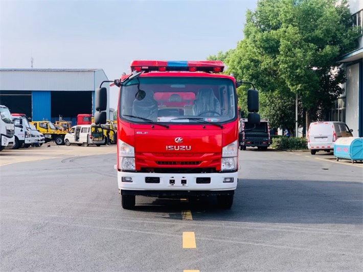 五十铃3.5方水罐（泡沫）消防车