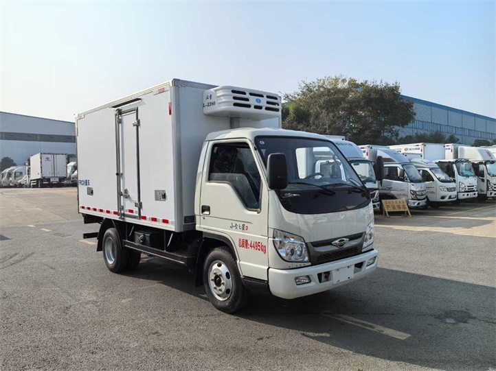 福田3米5小型冷藏车