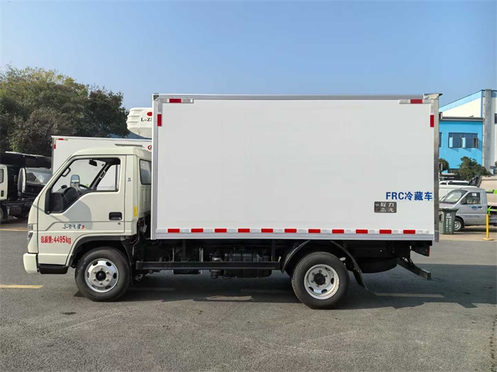 福田3米5小型冷藏车