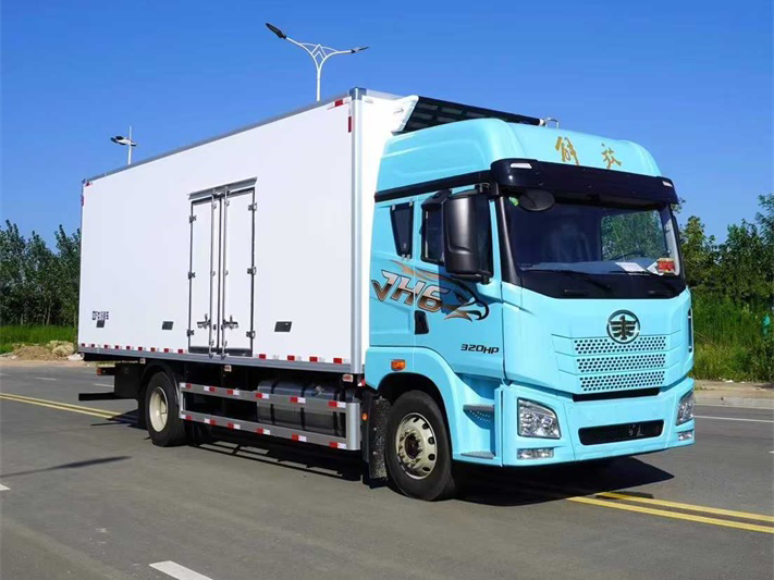 解放6.8米冷藏车