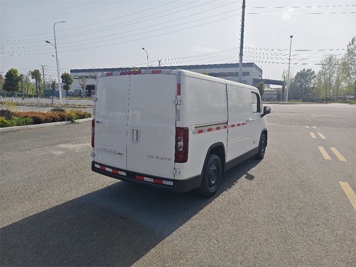 福田风景i7电动面包冷藏车