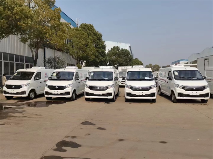 长安跨越V3面包冷藏车