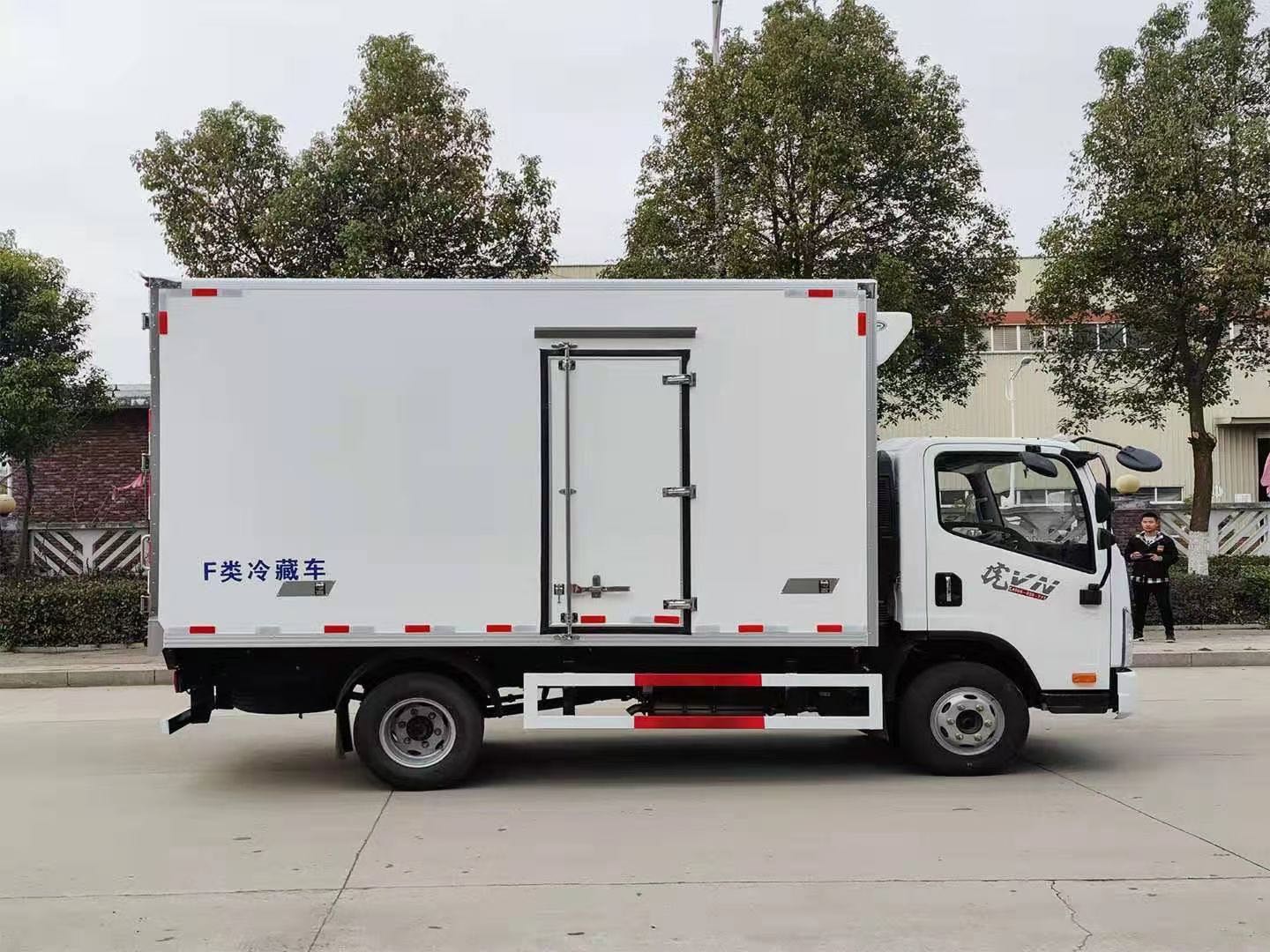 解放虎4.2米冷藏车