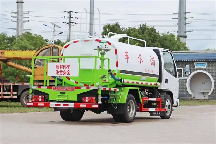 凯马蓝牌洒水车