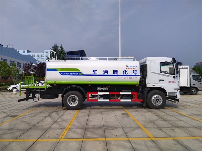 东风华神16吨洒水车
