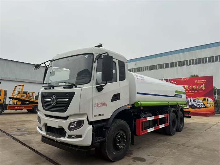 东风天锦后双桥20吨洒水车