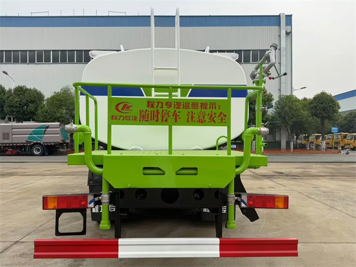 东风天锦后双桥20吨洒水车