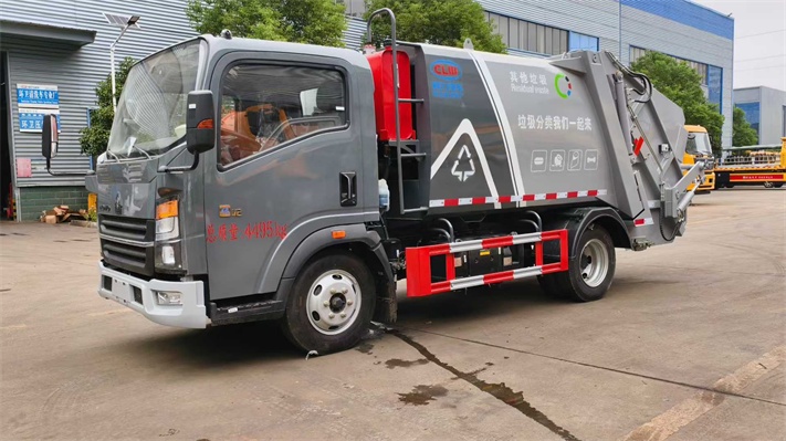 重汽豪沃蓝牌6方压缩垃圾车