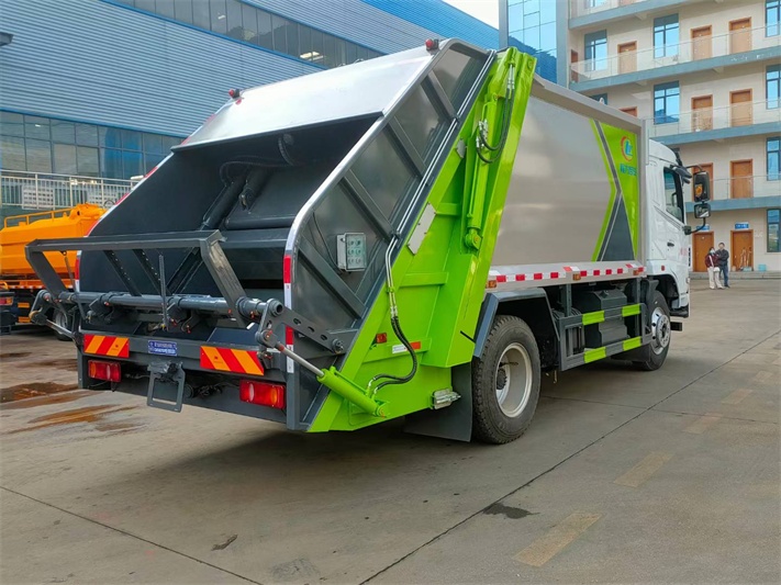东风华神15方压缩垃圾车