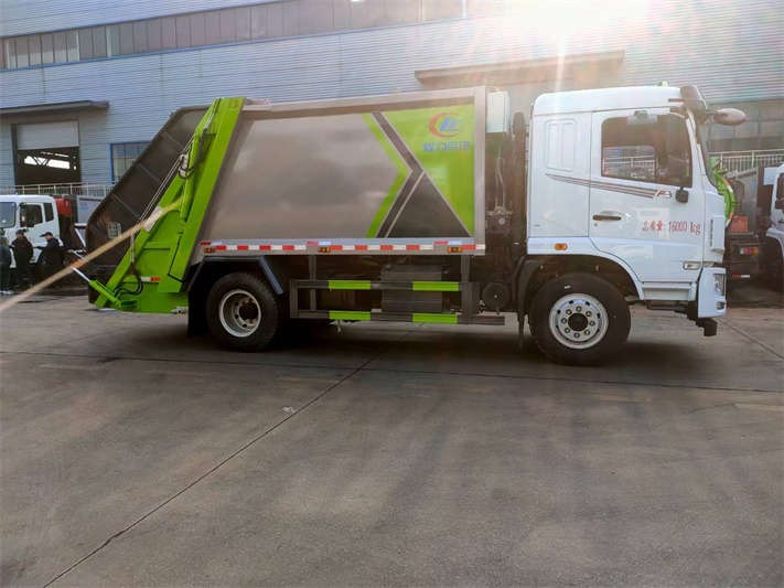 东风华神15方压缩垃圾车