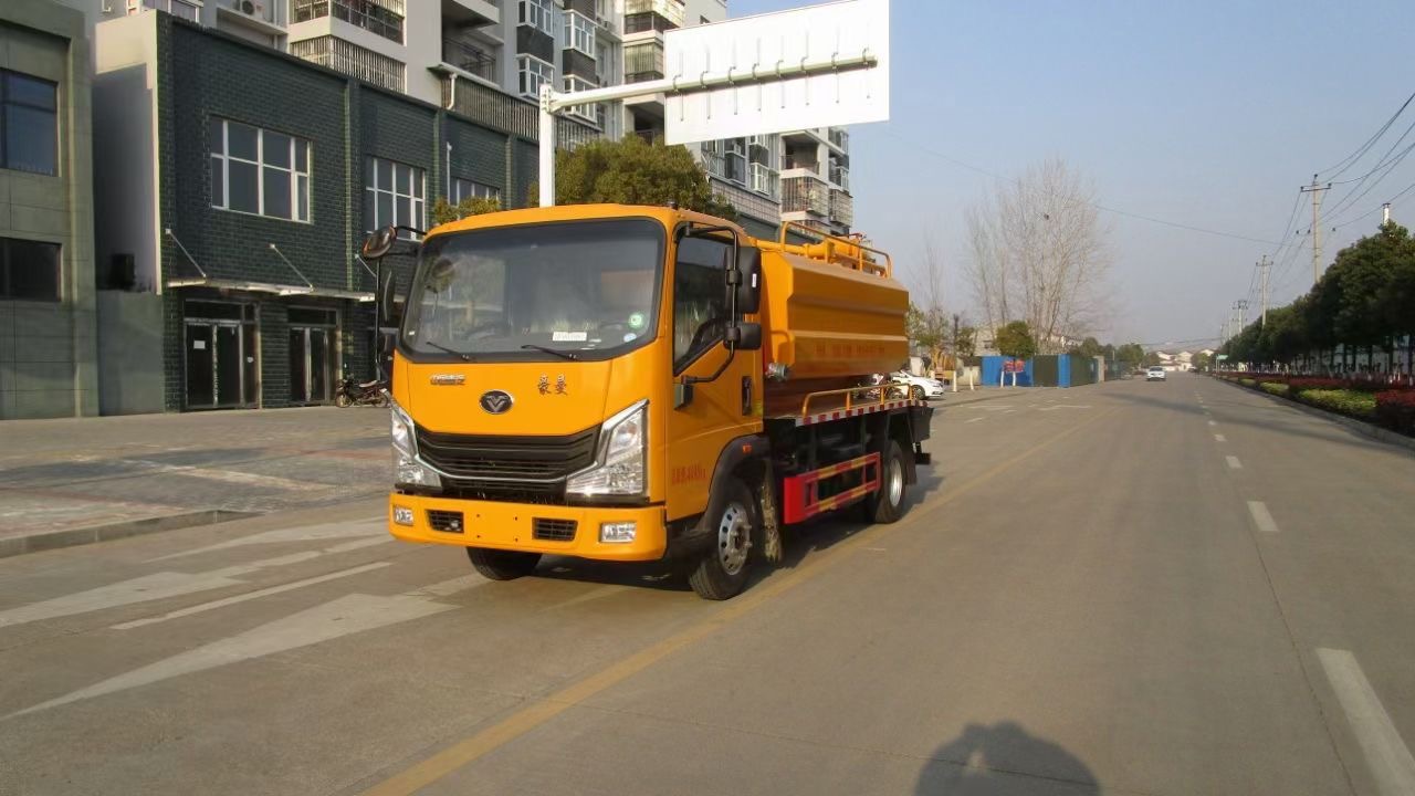 蓝牌豪曼7.5方清洗吸污车公告参数