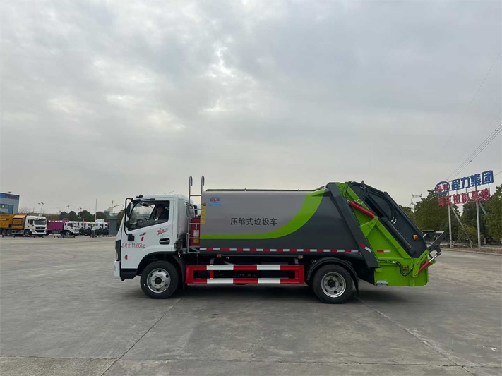 东风10方压缩垃圾车