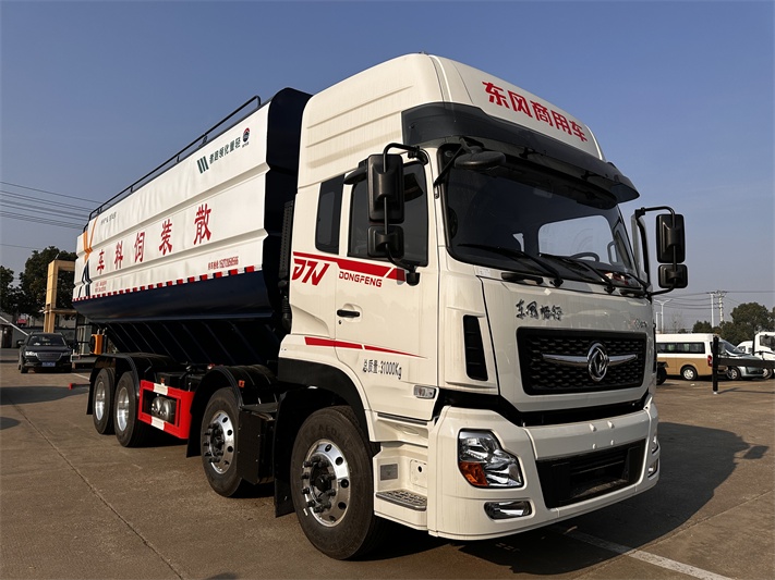 东风天燃气短三轴散装饲料运输车